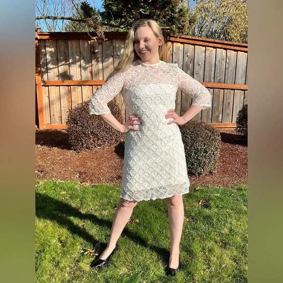 60s Informal White Wedding Party Dress by CARROLLS, Twiggy Style Mini Dress S - Picture 2 of 5